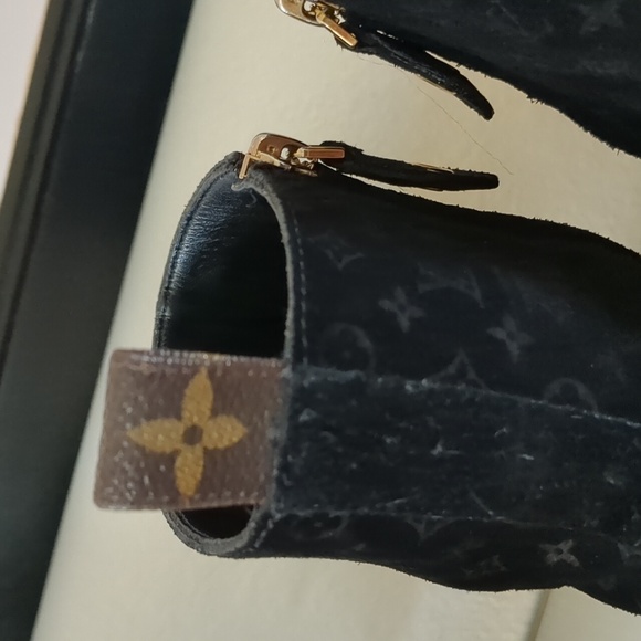 Louis Vuitton wedge booties 10.5 ( fits 9.5) - Picture 7 of 12